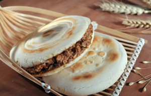肉挟饃(西安風ハンバーガー)